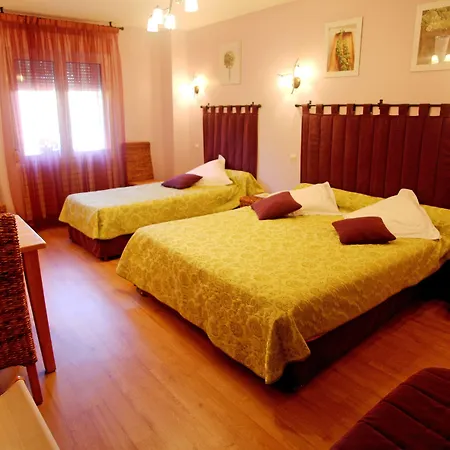 Logis Restaurant Les Norias Hotel