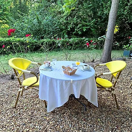 ホテル Logis Restaurant Les Norias 3*