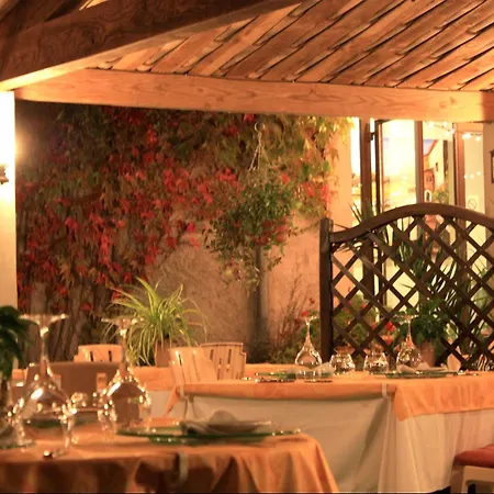 Logis Restaurant Les Norias 3*