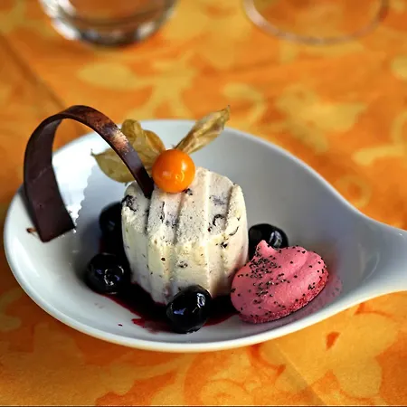Logis Restaurant Les Norias Hotel