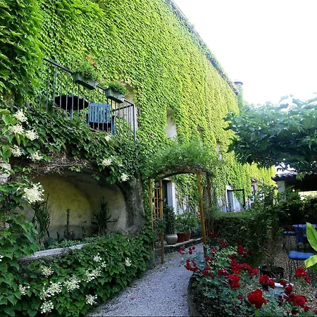 Logis Restaurant Les Norias ホテル