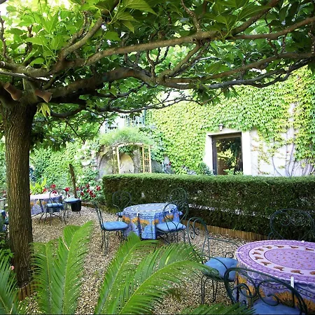 ホテル Logis Restaurant Les Norias Cazilhac