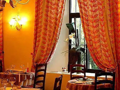 ホテル Logis Restaurant Les Norias Cazilhac